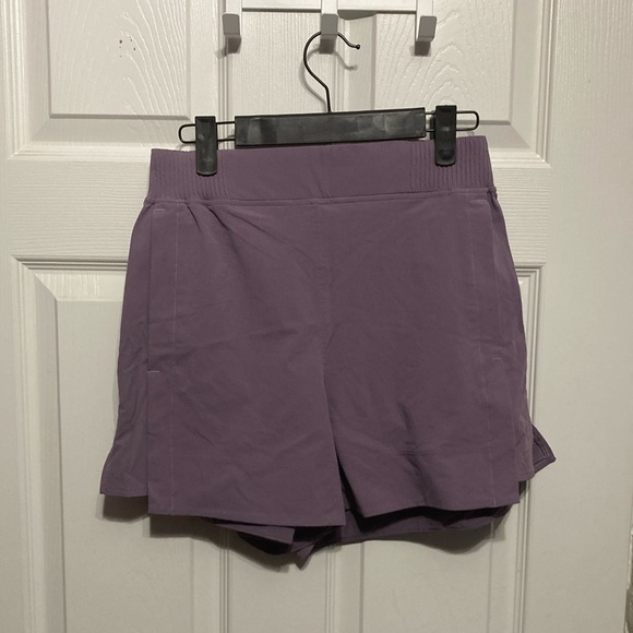 Lululemon Stretch Woven Relaxed-Fit High-Rise Short 4" Purple Ash - Picture 4 of 7